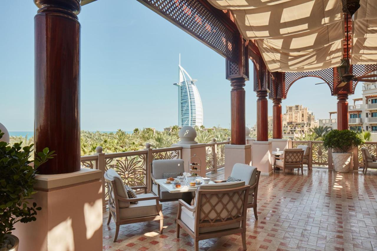 Jumeirah Al Qasr Dubai Esterno foto The Palace Downtown Dubai