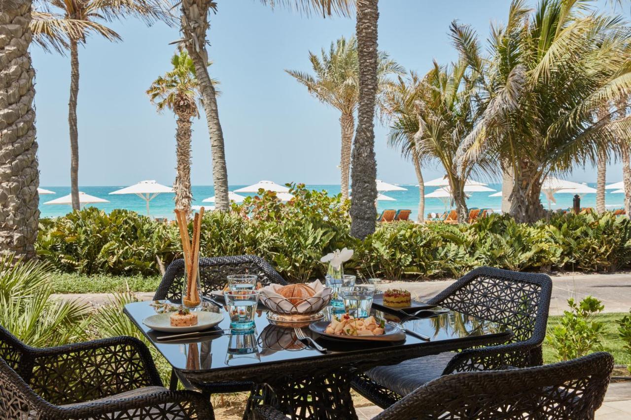 Jumeirah Al Qasr Dubai Esterno foto Beach at Jumeirah Beach Hotel