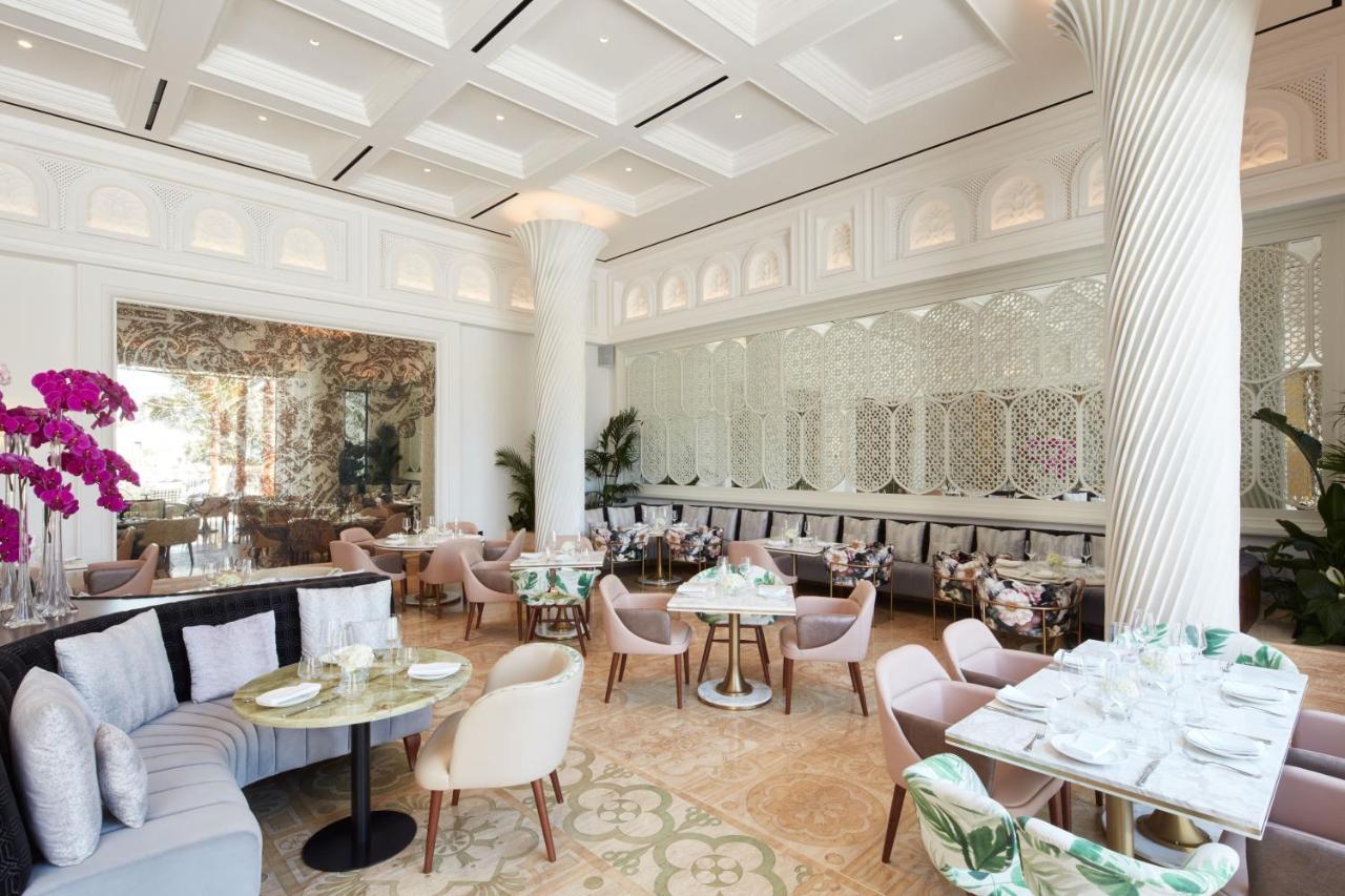 Jumeirah Al Qasr Dubai Esterno foto The restaurant