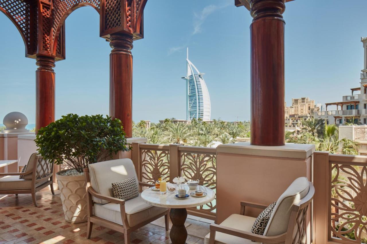 Jumeirah Al Qasr Dubai Esterno foto The Palace Downtown Dubai
