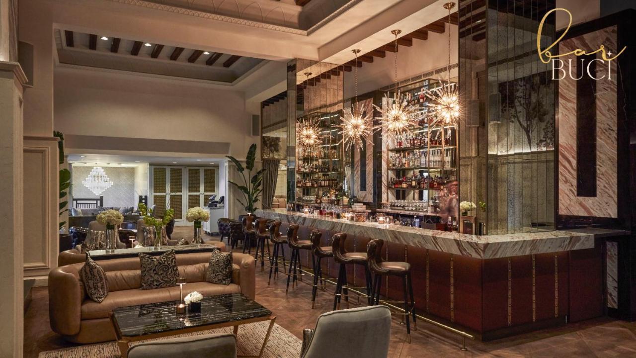 Jumeirah Al Qasr Dubai Esterno foto The Bar at The Ivy