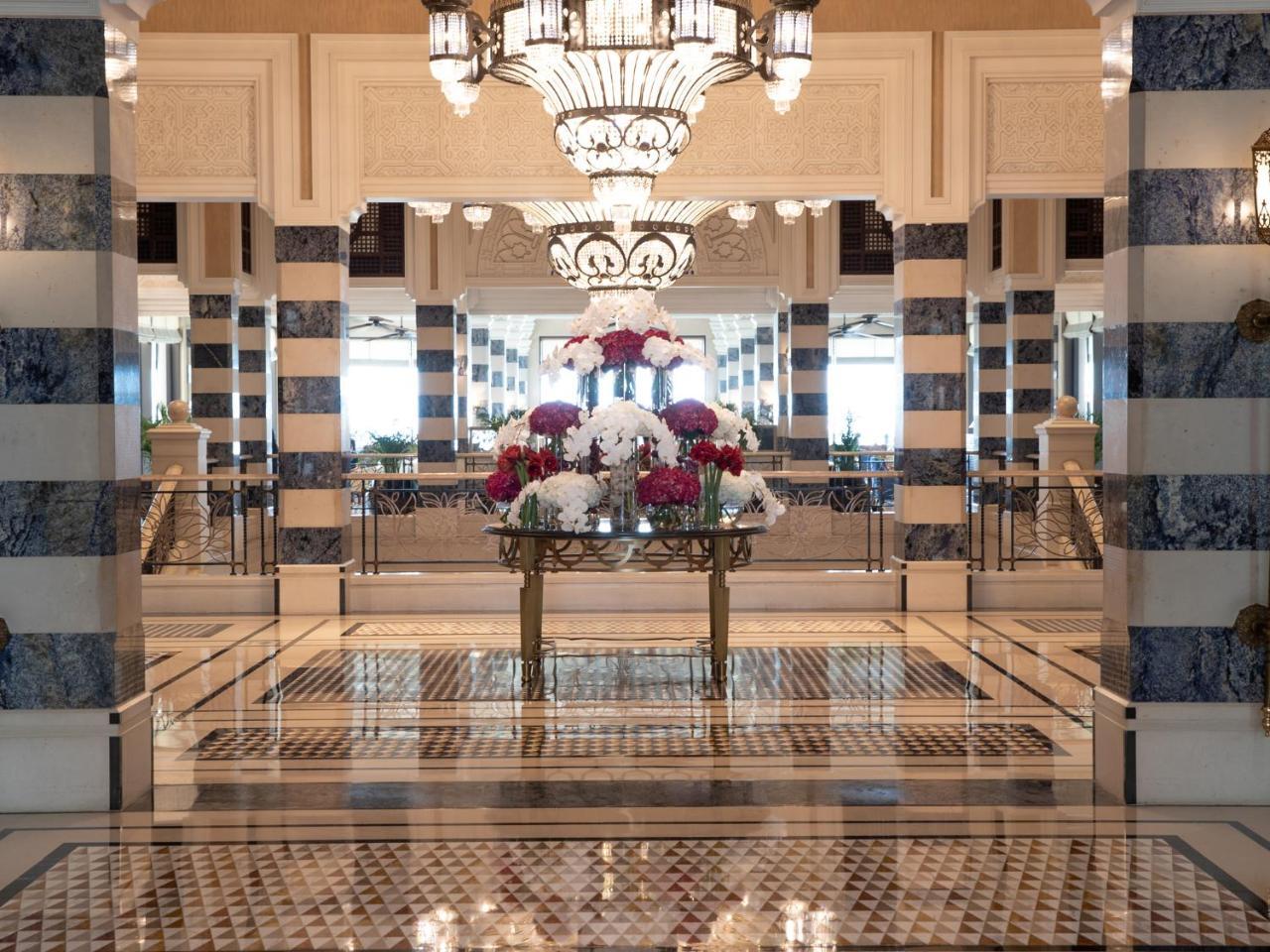 Jumeirah Al Qasr Dubai Esterno foto Lobby