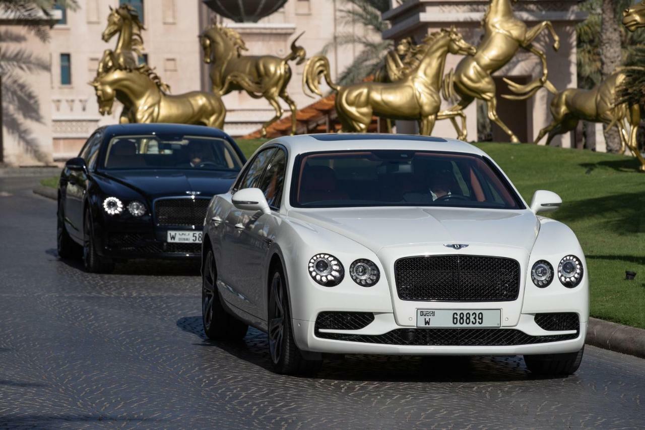 Jumeirah Al Qasr Dubai Esterno foto Bentley Continental T